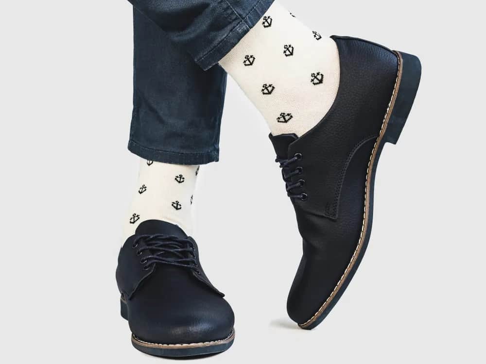 Jakie skarpetki do czarnych butów? Odkryj idealne dopasowanie dla siebie