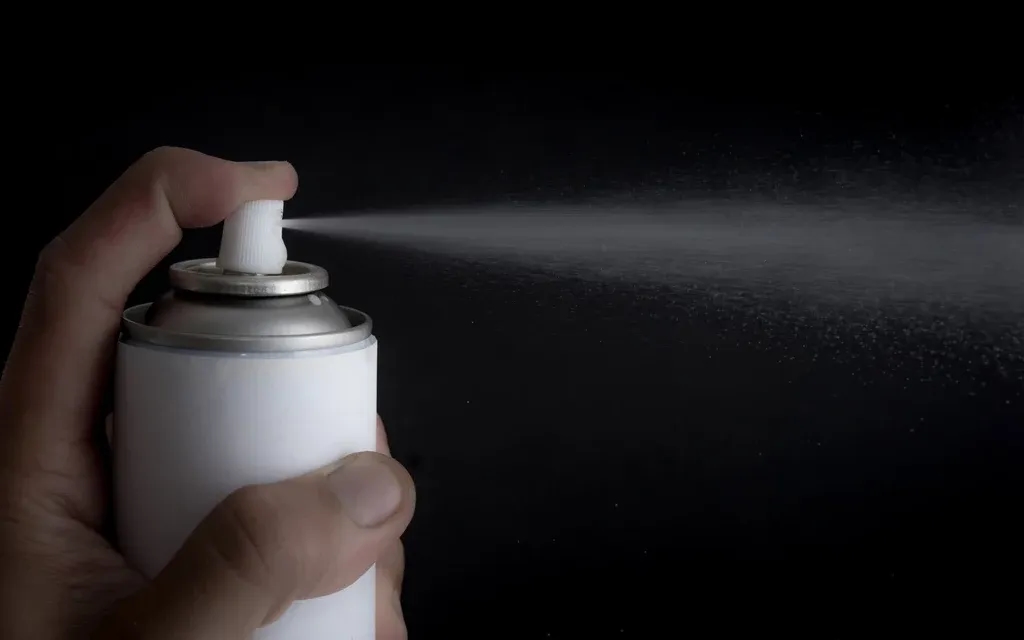 Jak skutecznie zapobiec elektryzowaniu ubrań – proste sposoby