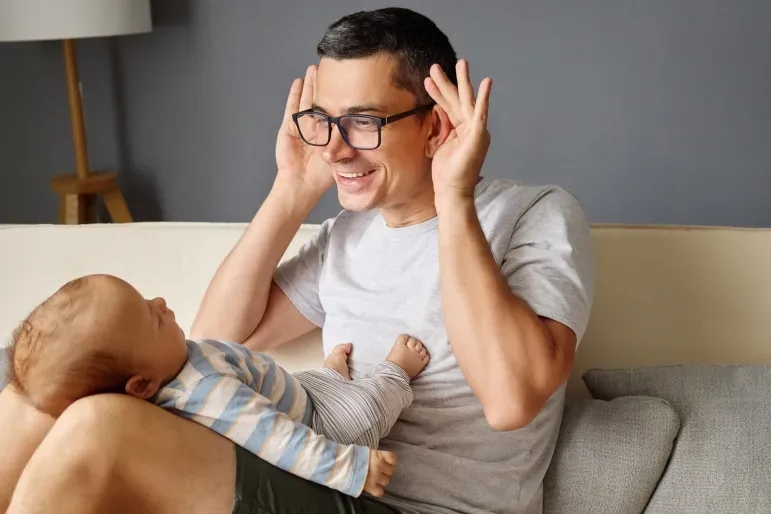 Czy niemowlę powinno spać w skarpetkach? Oto, co musisz wiedzieć