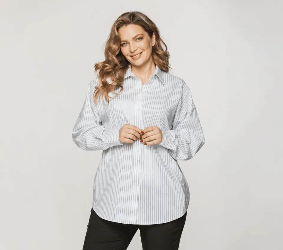 Jak nosić koszulę damską do spodni, by wyglądać stylowo i modnie