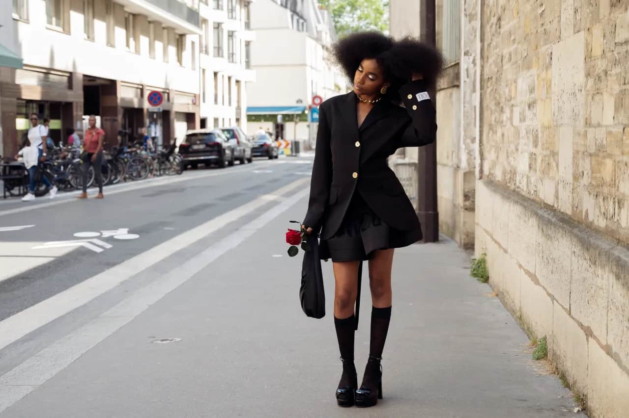 Jak nosić wysokie skarpetki, aby wyglądać modnie i stylowo?
